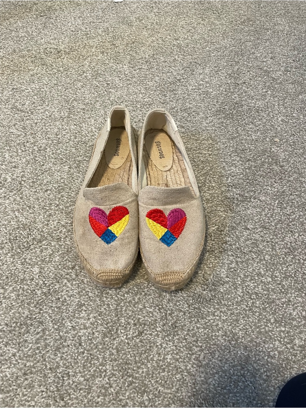 Soludos Beige Canvas Espadrille Loafers with Multicolor Heart Embroidery Size 9